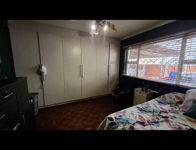 3 BEDROOM FREEHOLD FOR SALE IN PINATI